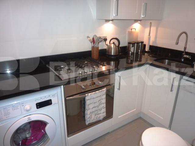 			CONTEMPORARY 1 BED NEAR PRIMROSE HILL, 1 Bedroom, 1 bath, 1 reception Flat			 Primrose Gardens , PRIMROSE HILL